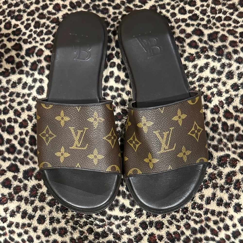 Louis Vuitton Black and Brown Monogram Sandals - Picture 1 of 3
